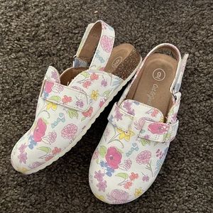 Easy on, easy off slides